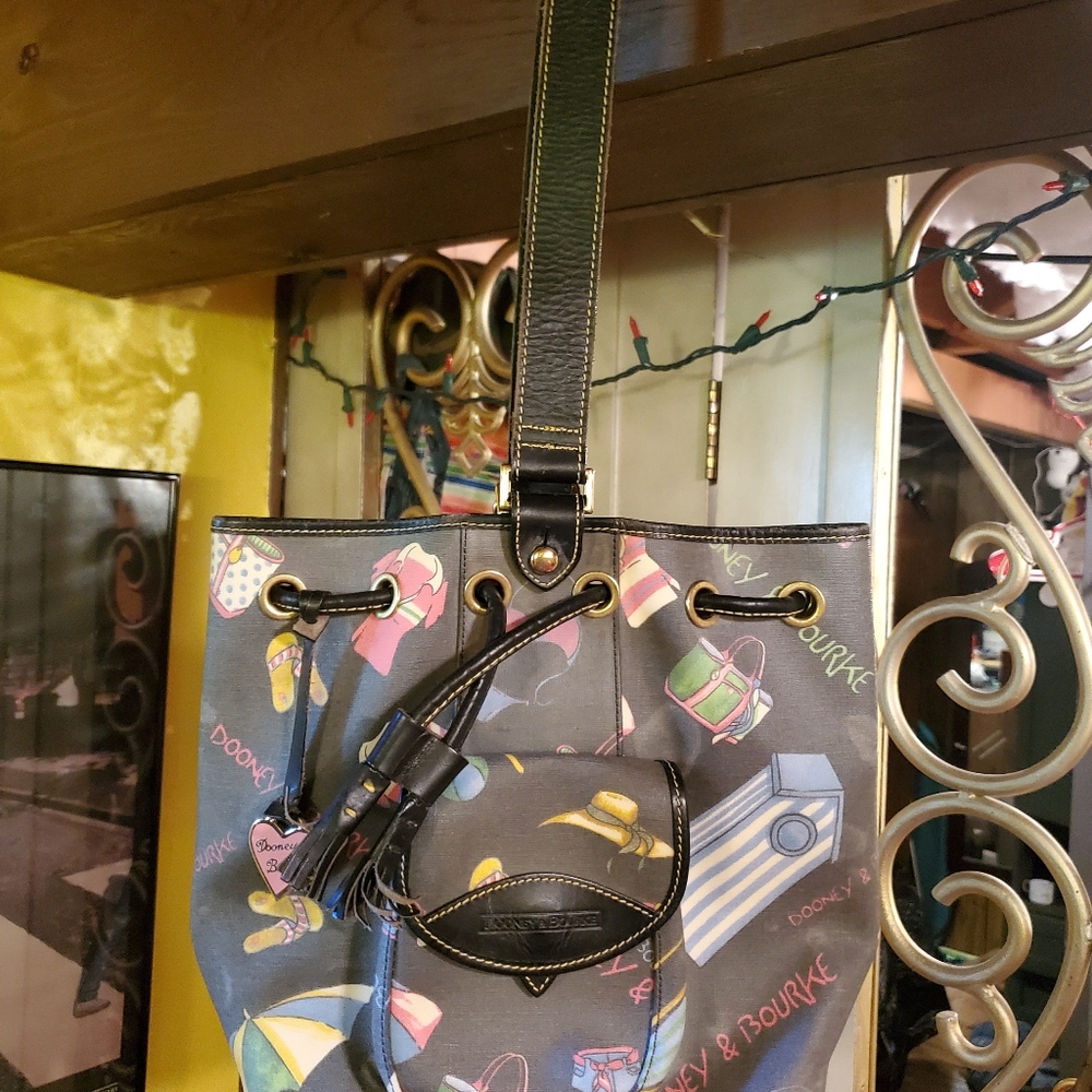 Dooney and bourke